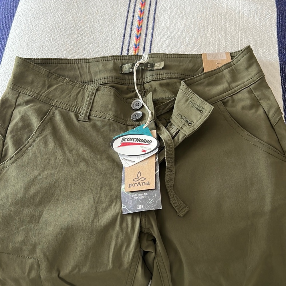 Prana pants - hiking - khaki stretch